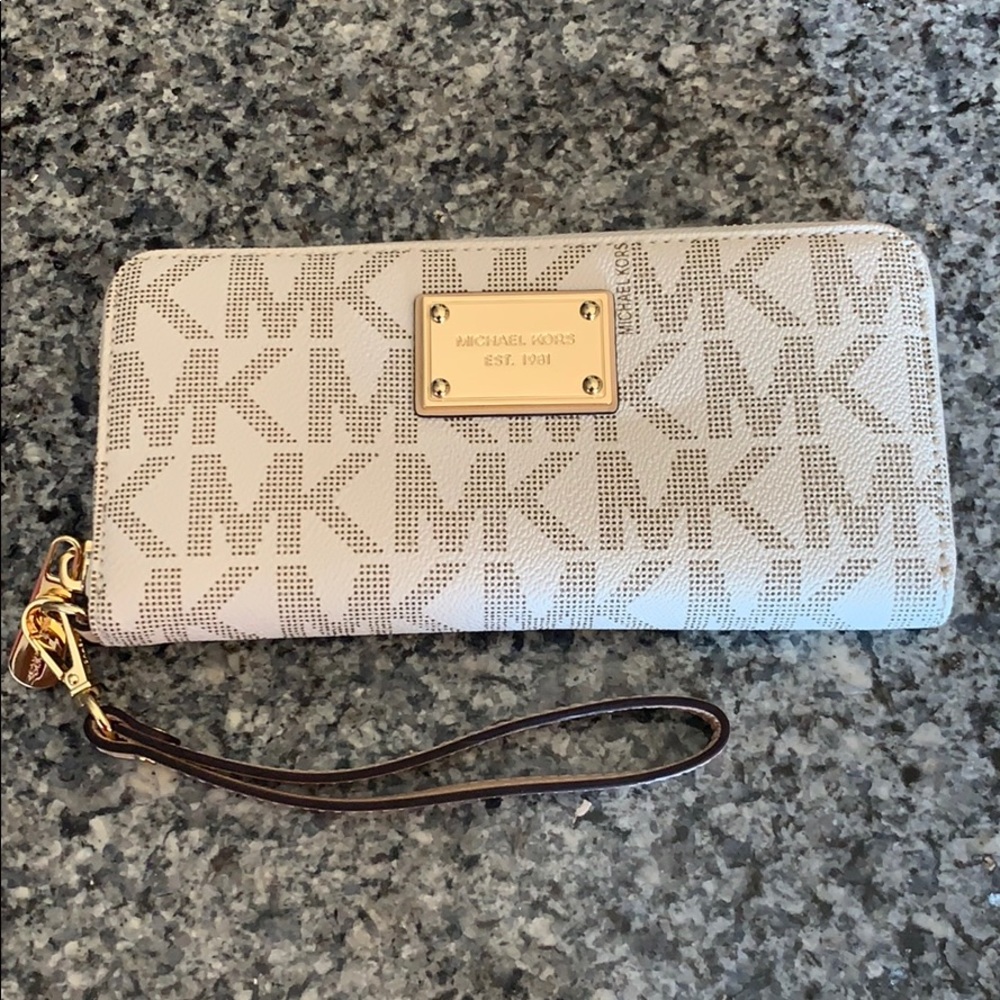 Michael Kors wristlet Wallet